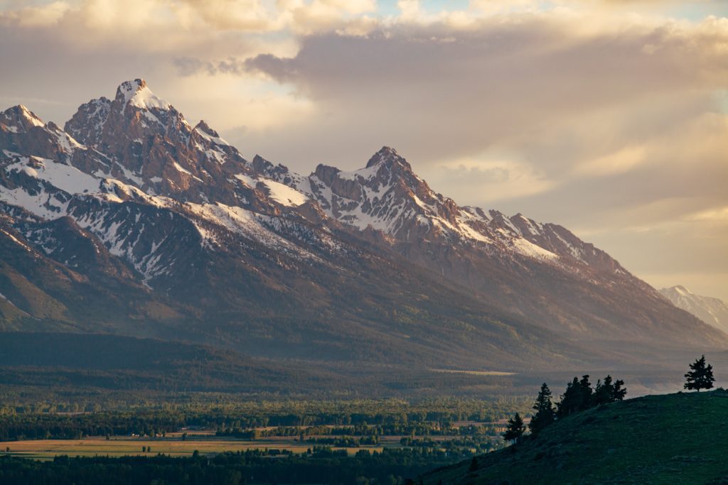 A picture of the Grand Tetons in Wyoming.