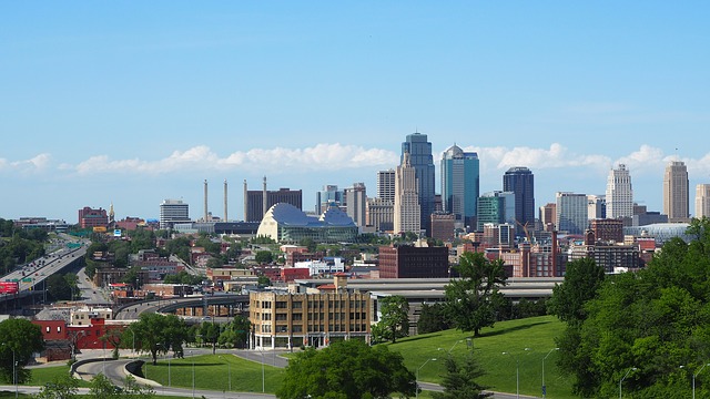 Wide-shot of the Kansas City skyline.